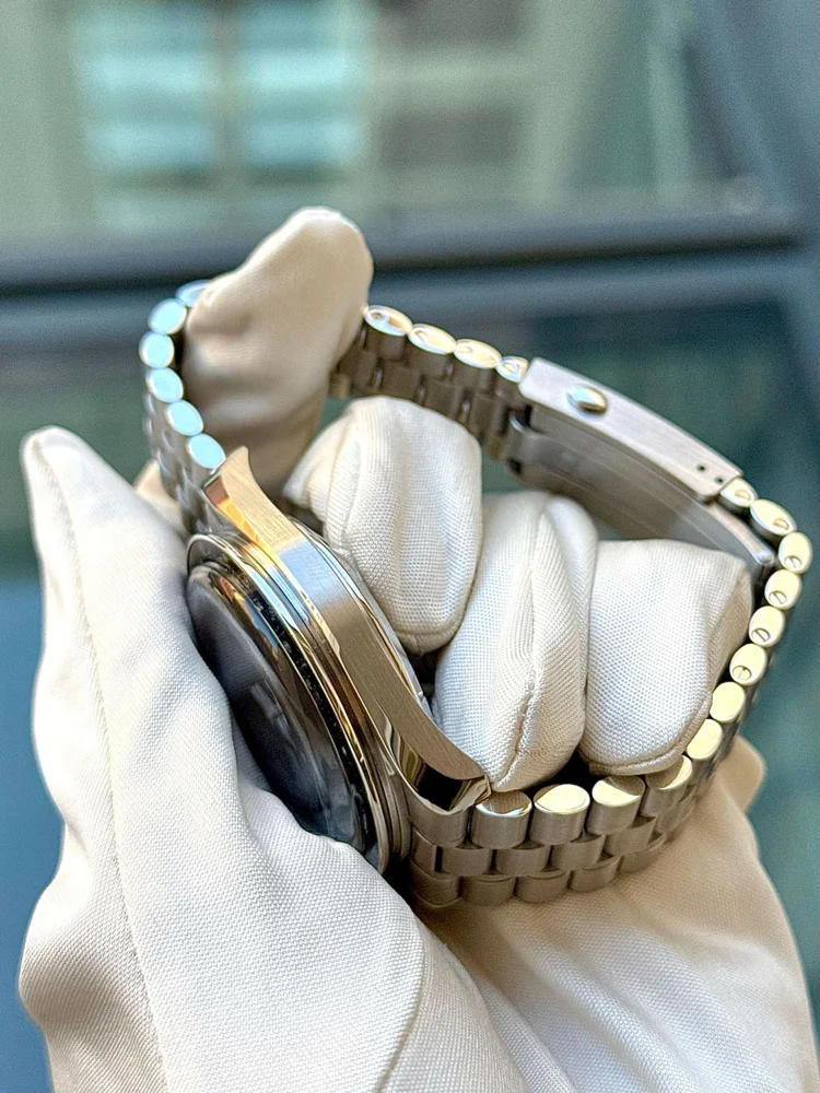 Omega Speedmaster Professional Moonwatch 